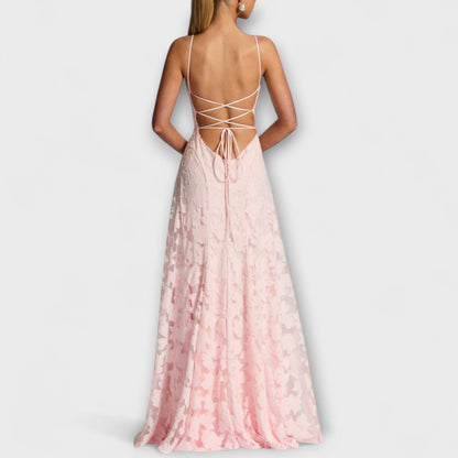 Kairi - Vestido Maxi Estiloso con Encaje Floral y Tirantes de Espagueti