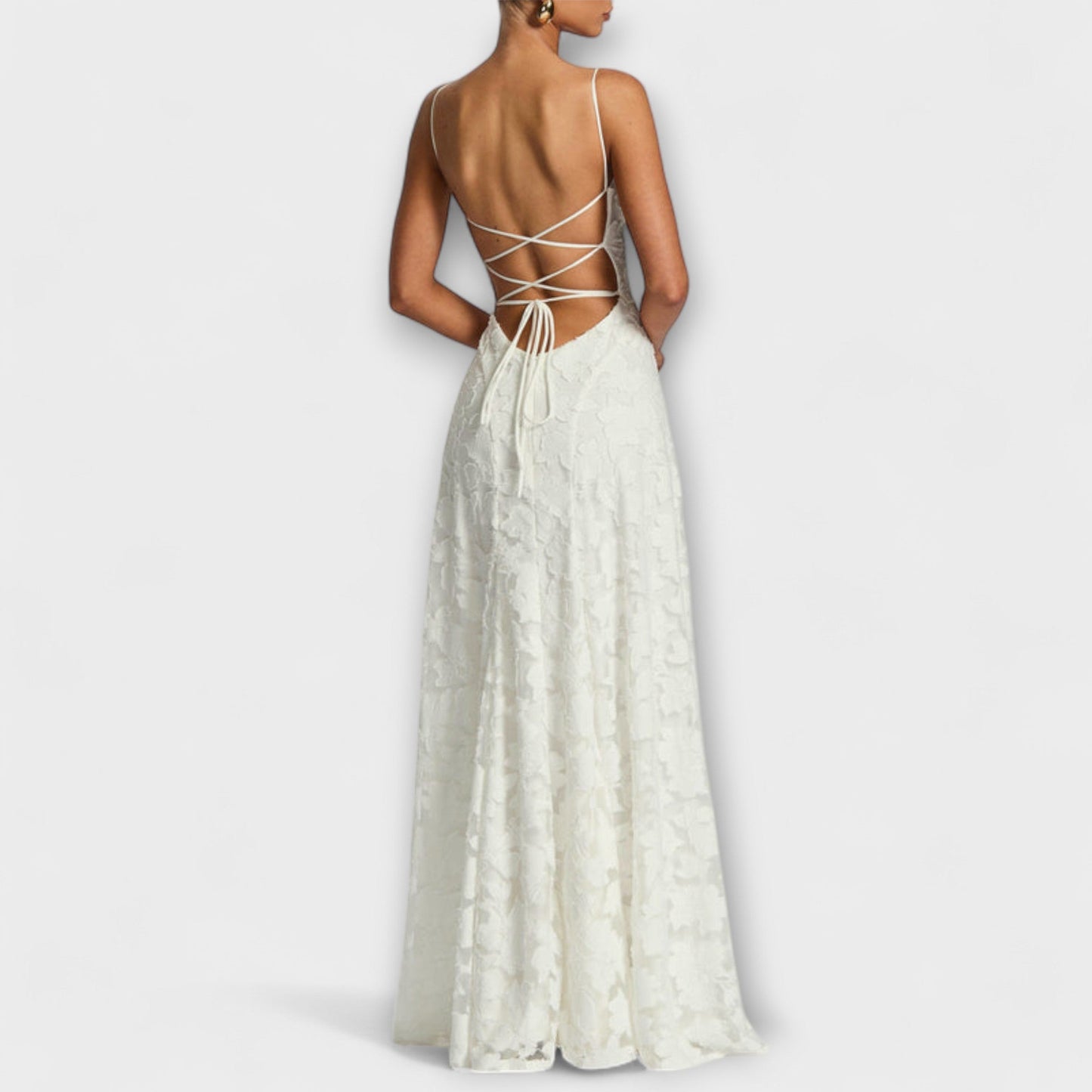 Kairi - Vestido Maxi Estiloso con Encaje Floral y Tirantes de Espagueti