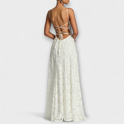 Kairi - Vestido Maxi Estiloso con Encaje Floral y Tirantes de Espagueti
