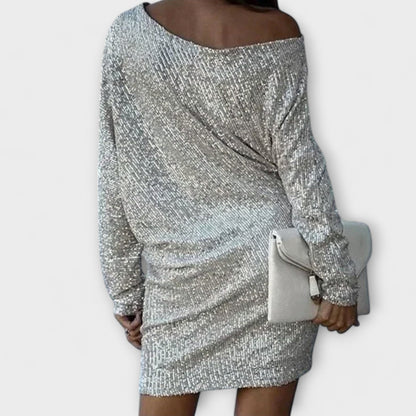 Vestido con brillos y contraste