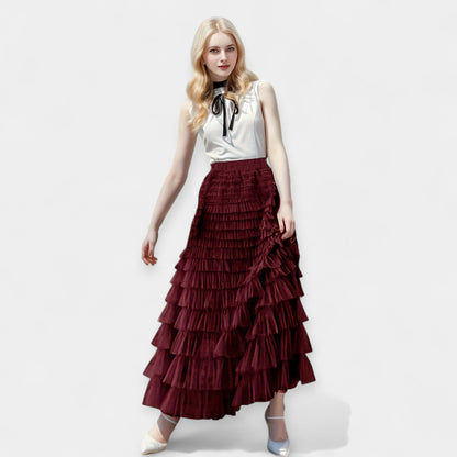 Kristýna - Falda Elegante con Detalle Decorativo de Tul