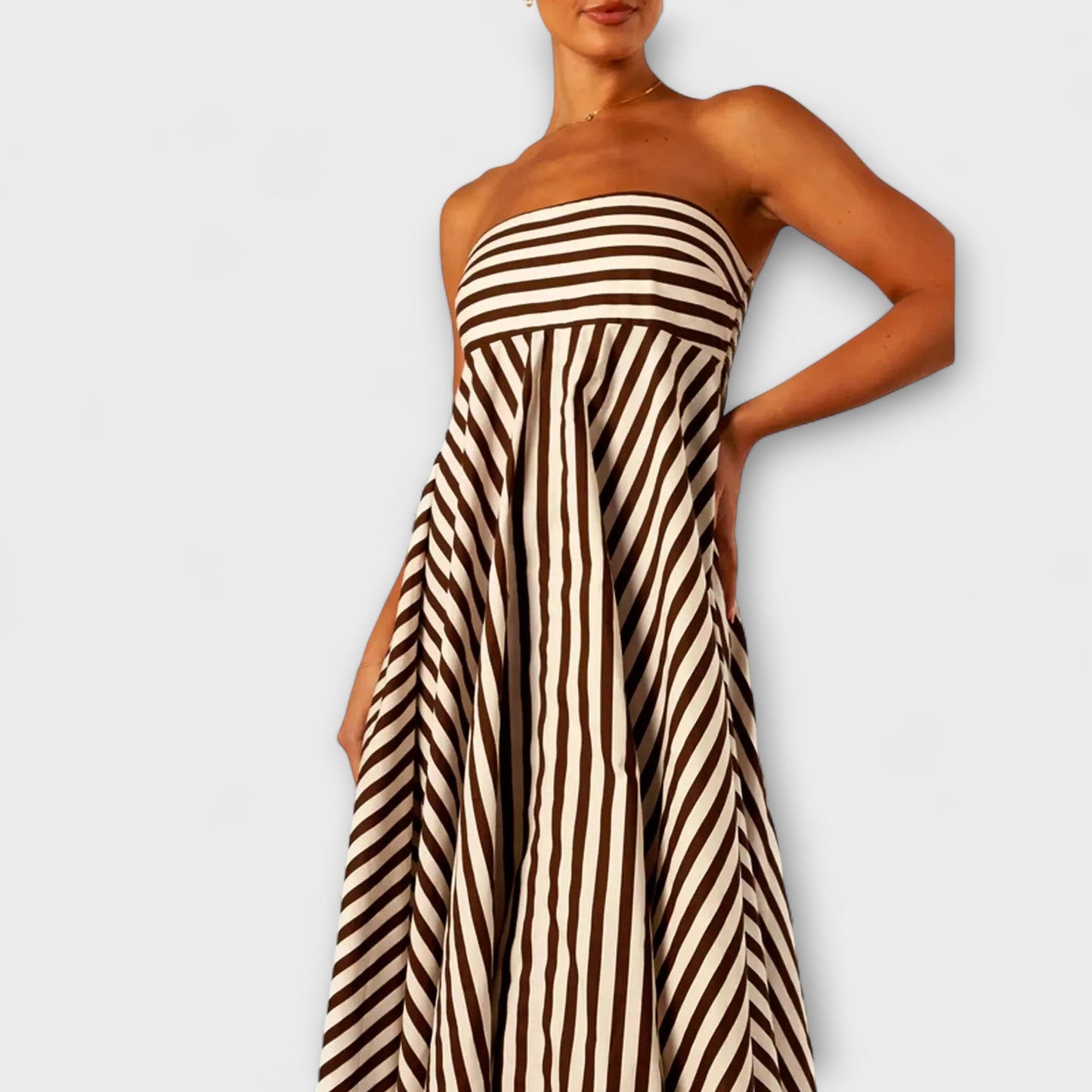 Maxi vestido Encanto Nocturno con volantes