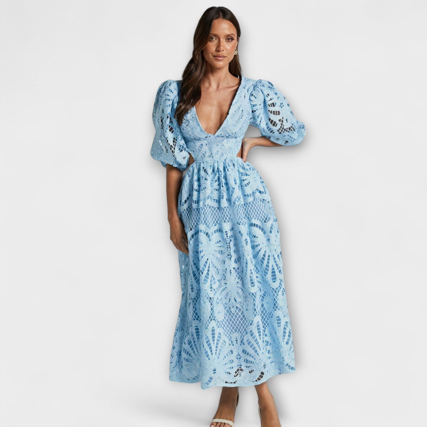 Vestido elegante con delicados detalles