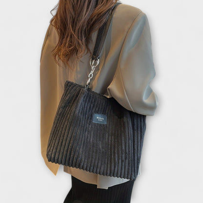 Cécile. - Bolsa de hombro de terciopelo suave