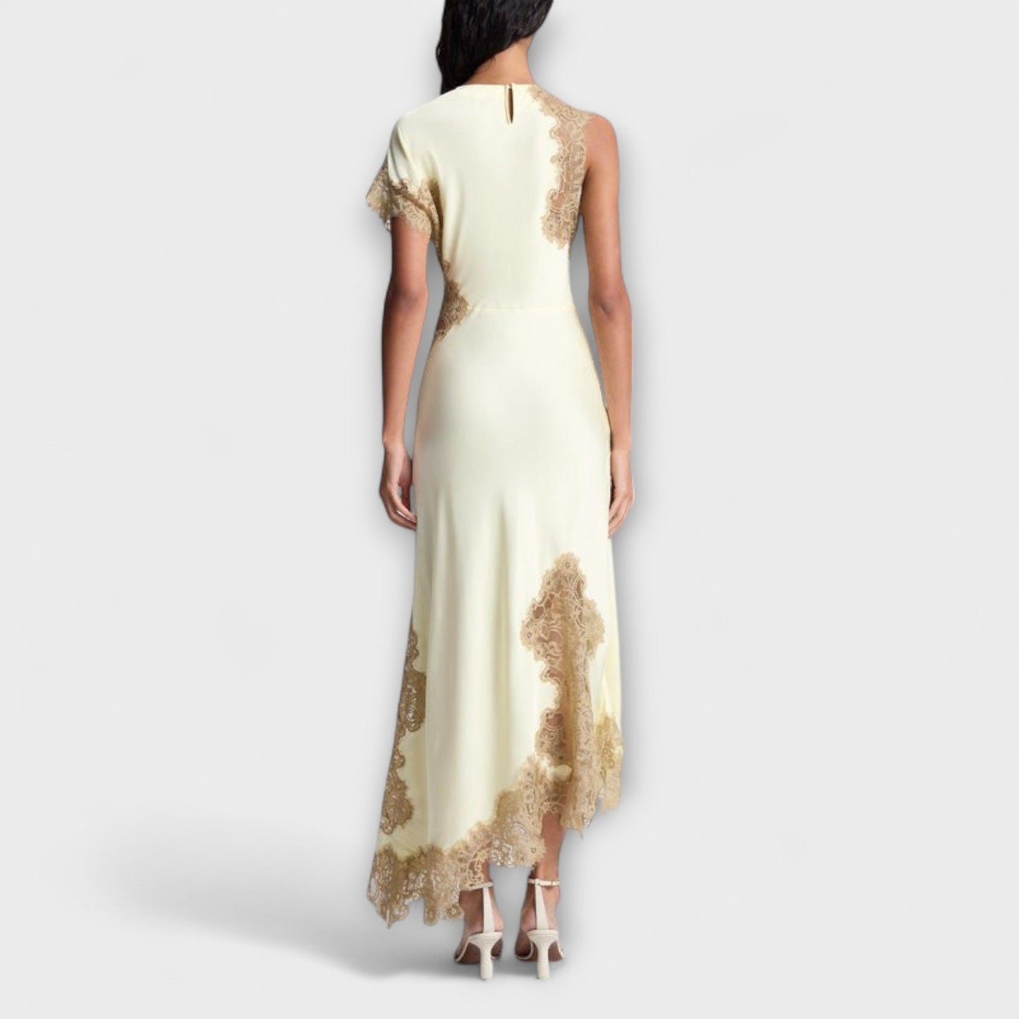 Margaret - Vestido maxi con detalles de satén y encaje