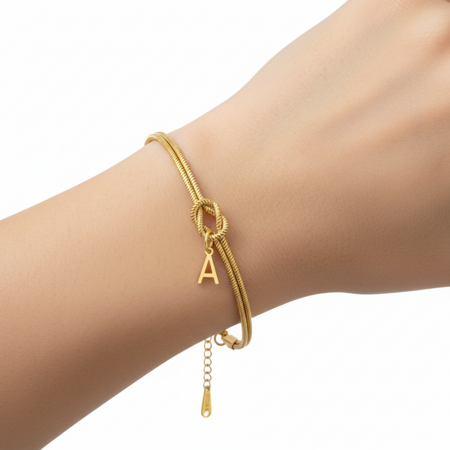 PULSERA NUDO CON INICIAL
