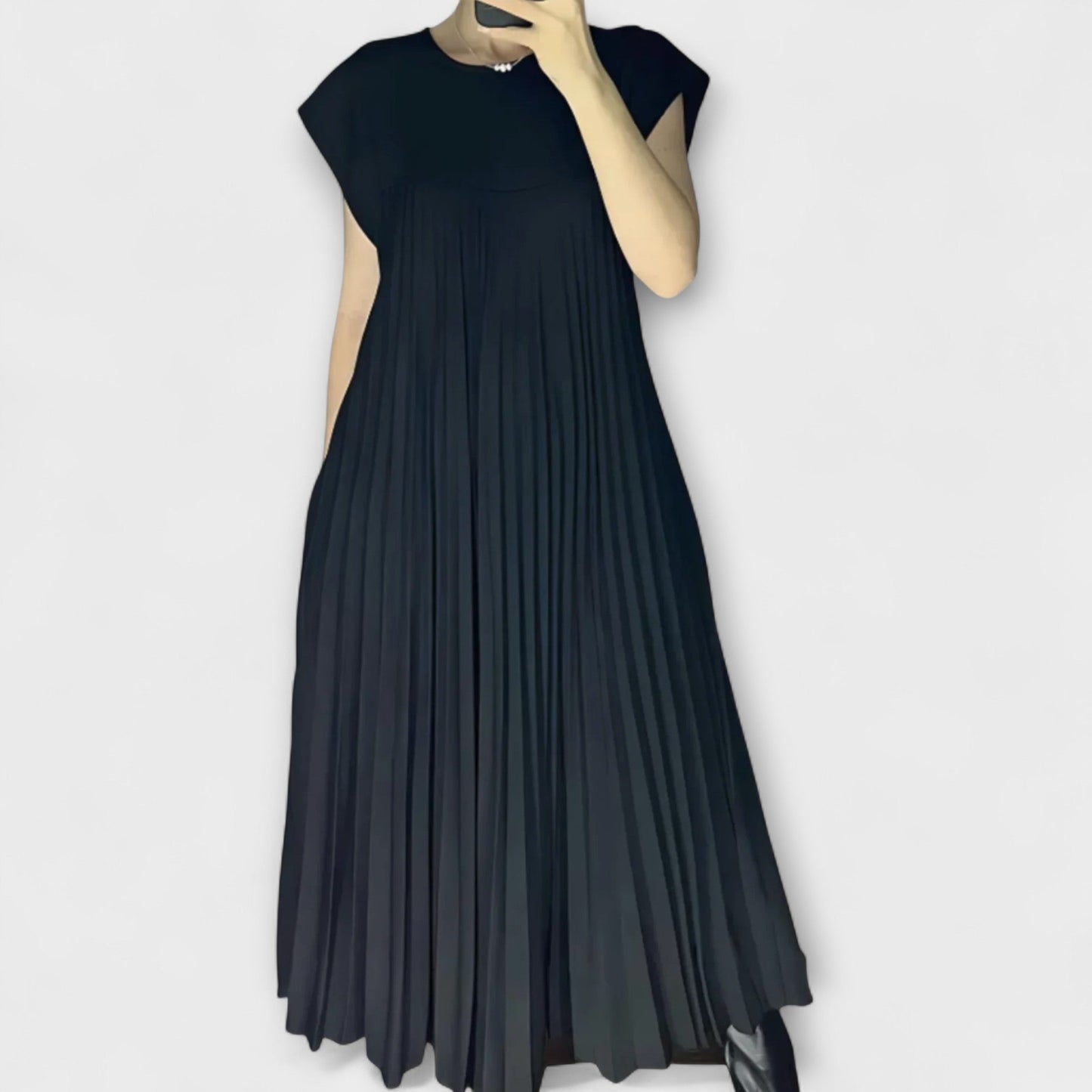 Zairelle – Vestido Plisado Elegante
