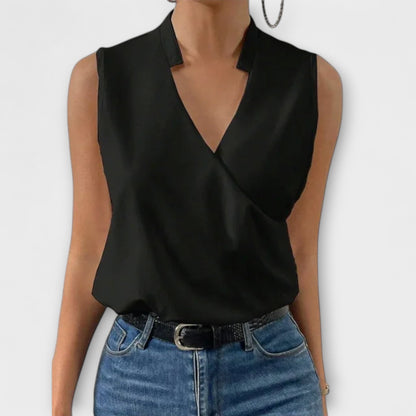 Top suave de verano con escote en V