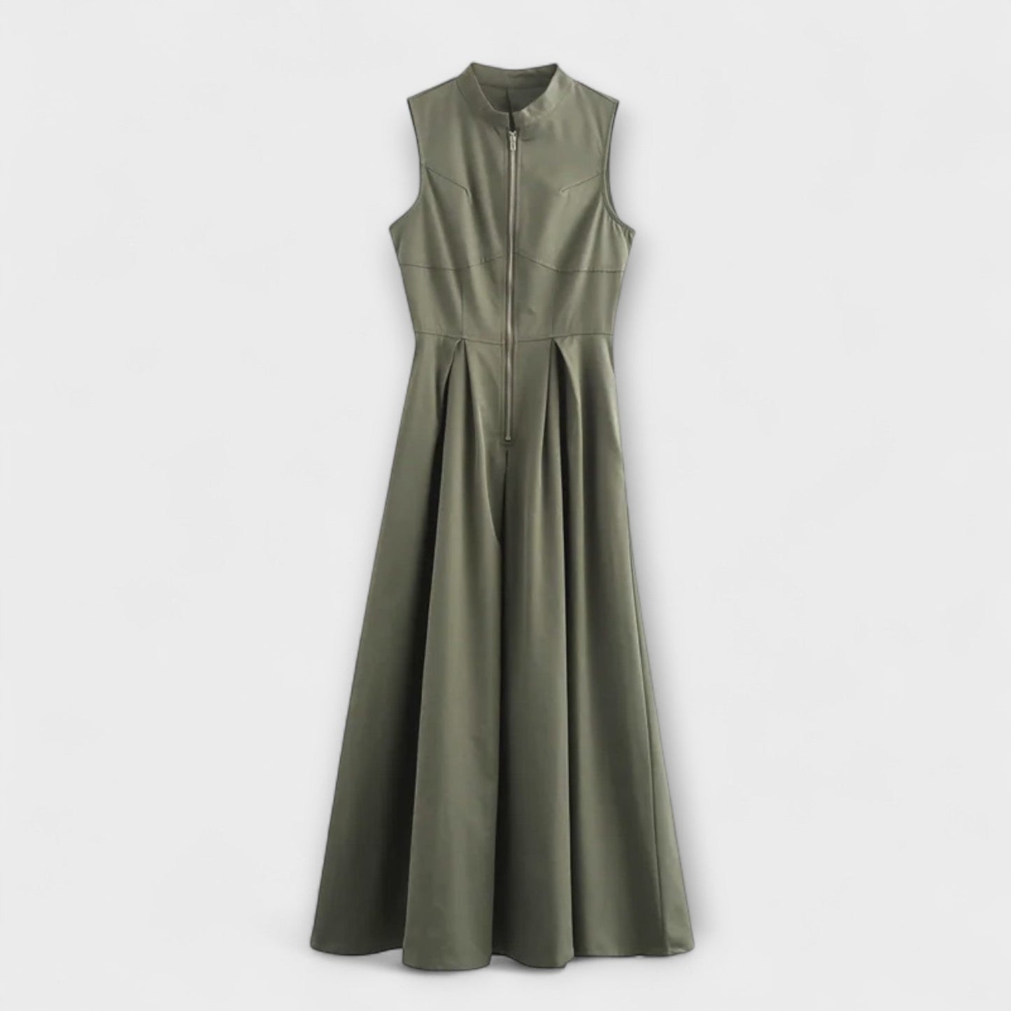 Vestido corto sin mangas con plisados y corte ajustado midi