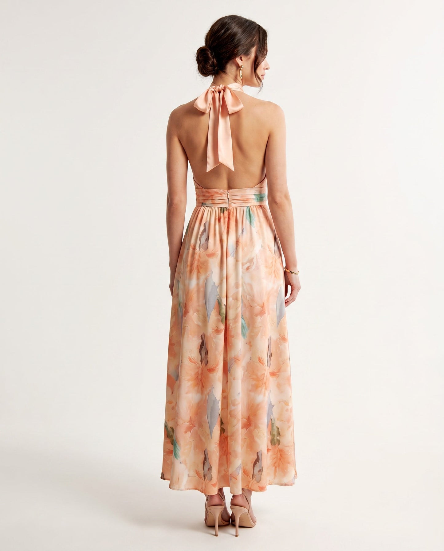Vestido largo halter con corte A y estampado estilo óleo