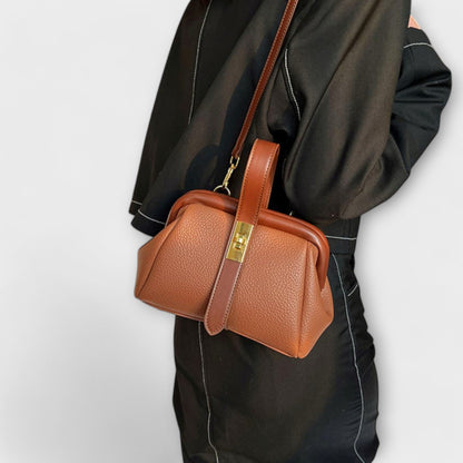Cécile. - Bolsa retro