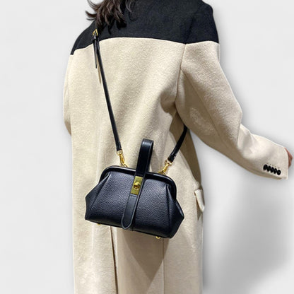 Cécile. - Bolsa retro