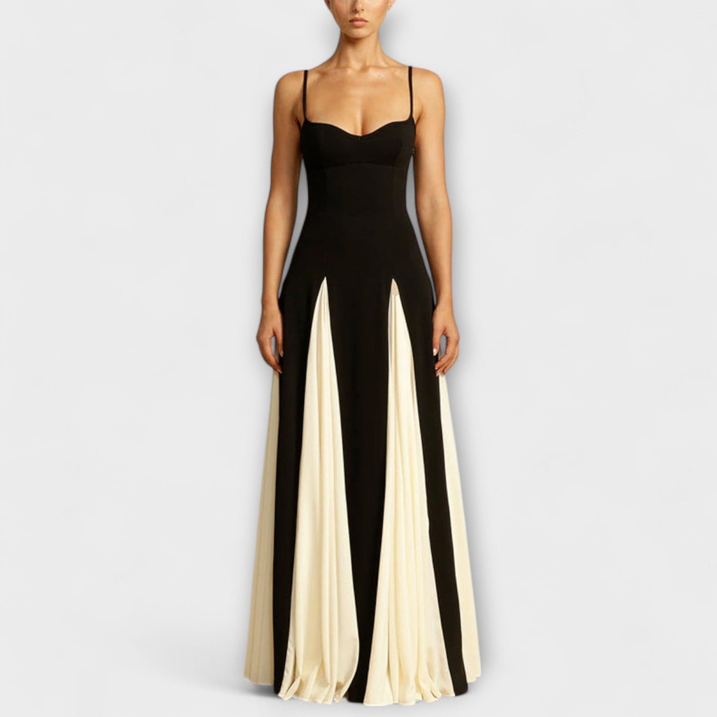 Ember - Elegancia clásica de vestido maxi A-line con paneles de tul